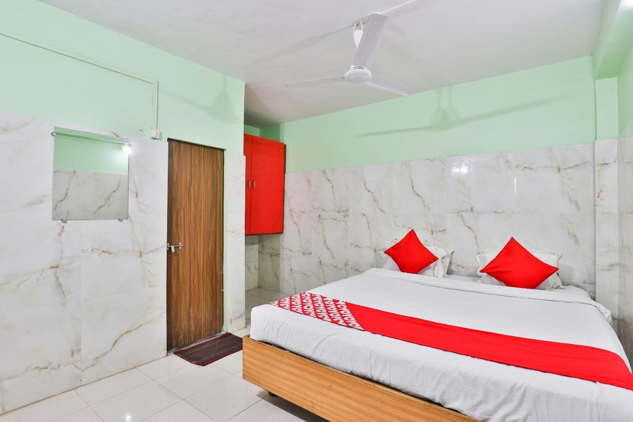 Oyo 24833 Hotel Silver Daman Exterior foto
